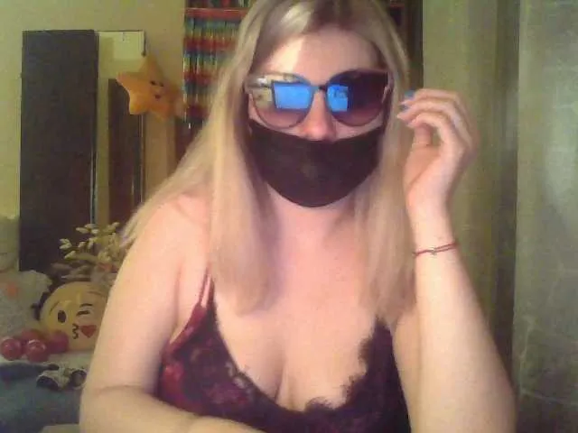Live sex webcam photo for Irish8m #270559016