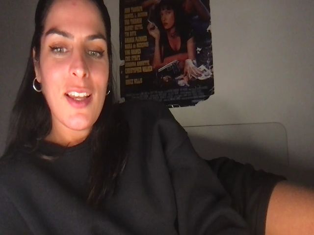Live sex webcam photo for Cami_coquine #270808728