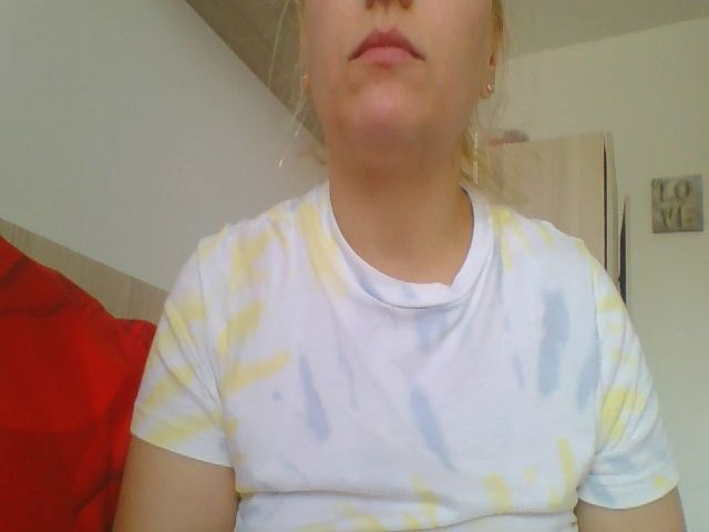 Live sex webcam photo for squirtvicky #270677738