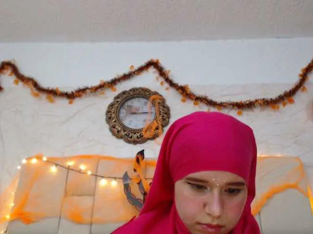 Live sex webcam photo for haddy18 #270794111