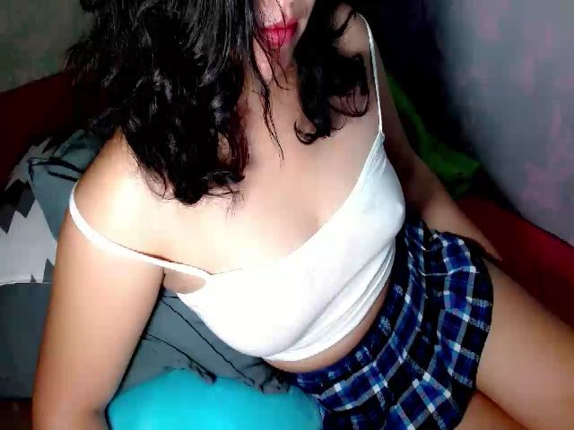 Live sex webcam photo for Azuhky #270580324