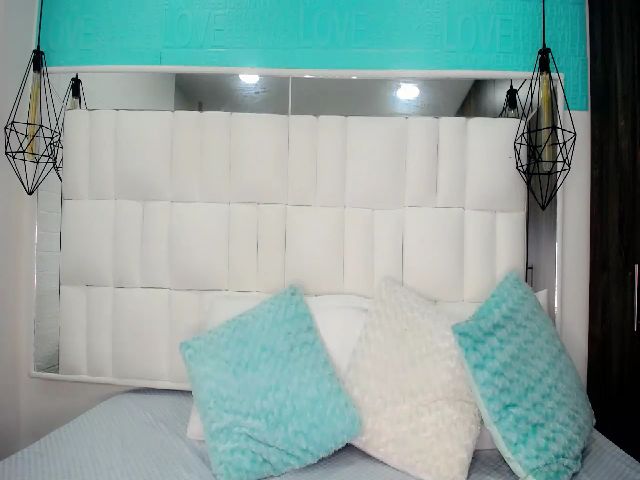 Live sex webcam photo for mariajose_19 #270807793