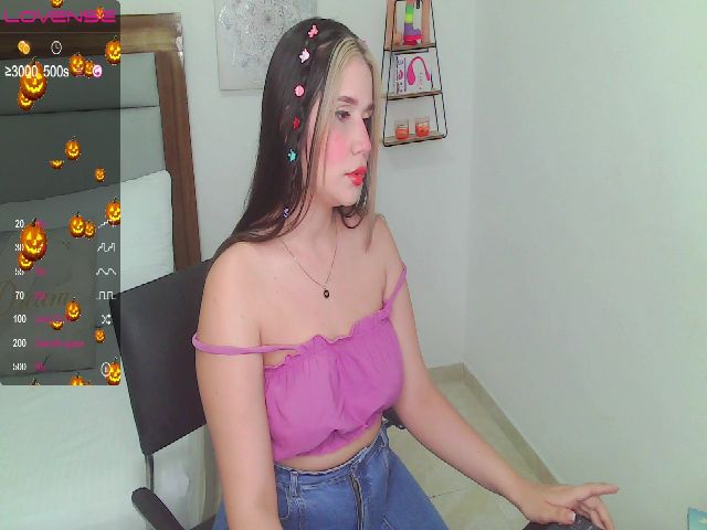 Live sex webcam photo for megan_jakson #270589890