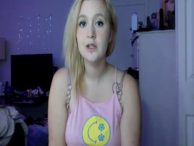 Live sex webcam photo for Avery_Doll #270773619