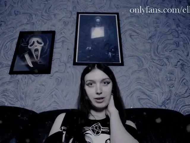 Live sex webcam photo for EllaDark #270674697
