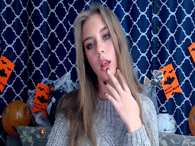 Live sex webcam photo for Aeritta #270807721