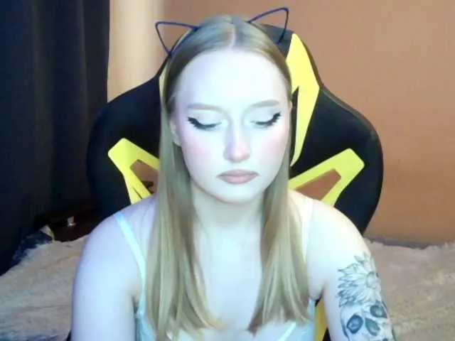 Live sex webcam photo for EMO4ukca #270673921