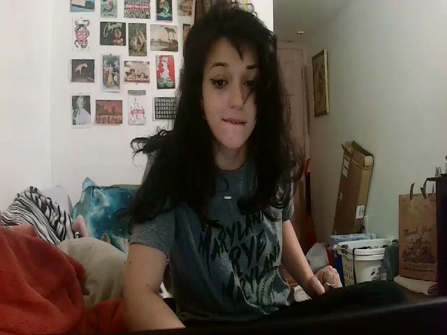 Live sex webcam photo for Tastycakes96 #270565724