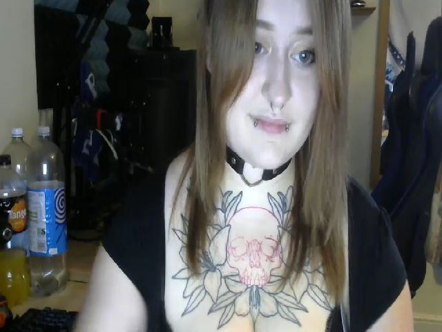 Live sex webcam photo for BustyLillyy #270707078