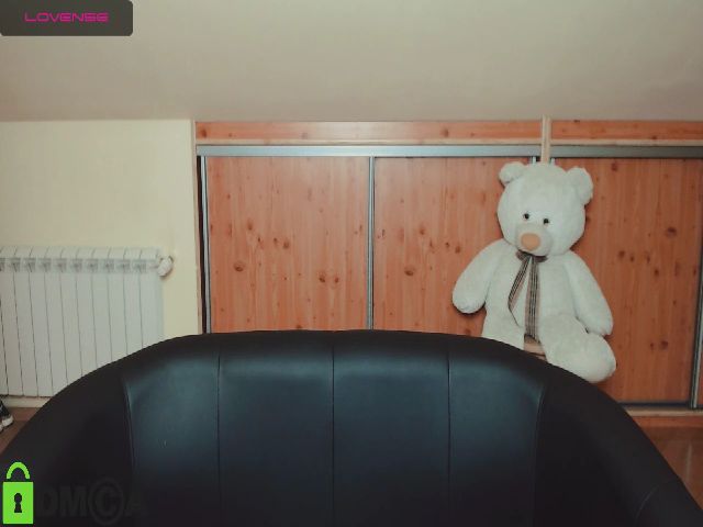 Live sex webcam photo for CookiePetite #270679372