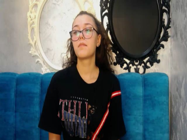 Live sex webcam photo for Leya_ice #270742446