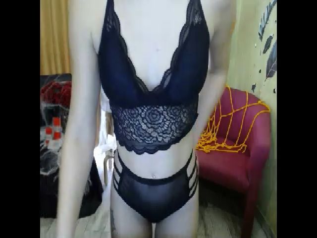 Live sex webcam photo for MiaRools #270633414