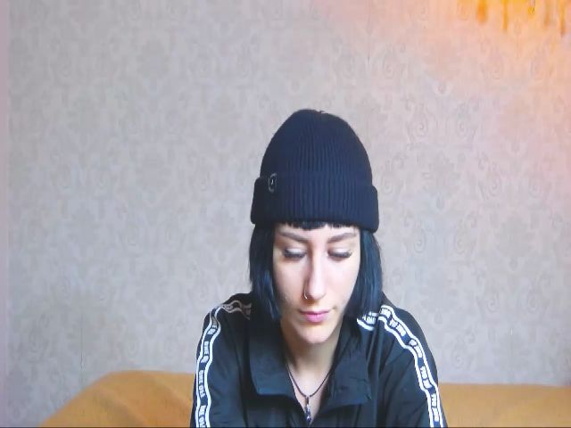 Live sex webcam photo for CherrylRush #270681379