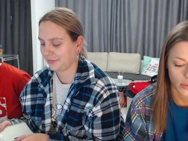 Live sex webcam photo for BugaGirls #270818744