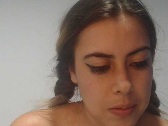 Live sex webcam photo for Danna-nau #270811843