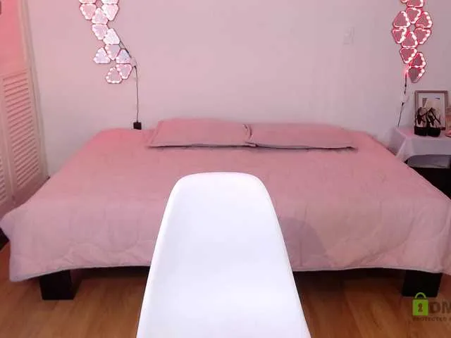 Live sex webcam photo for miia-sweet #270824325