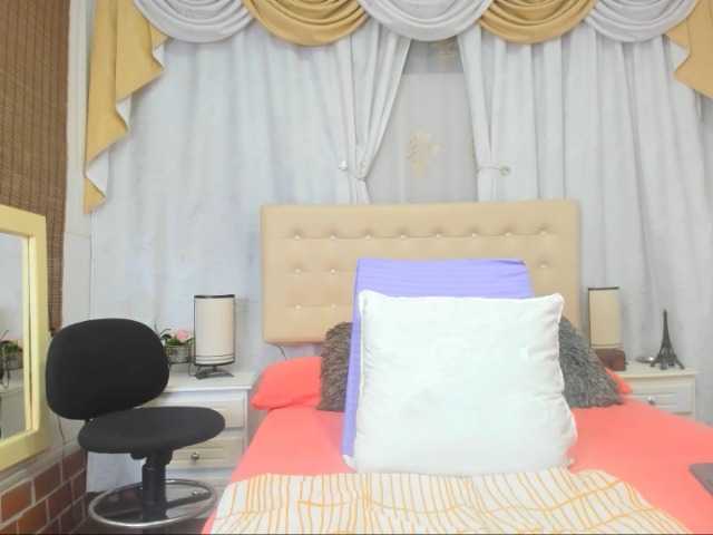 Live sex webcam photo for rubyjohnsson #270811786