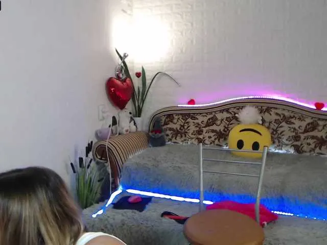 Live sex webcam photo for sonya2121 #270814921