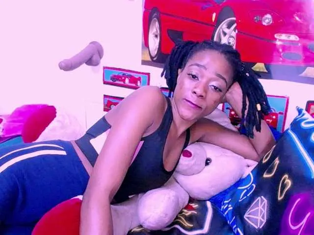 Live sex webcam photo for JahFoxy #270811904