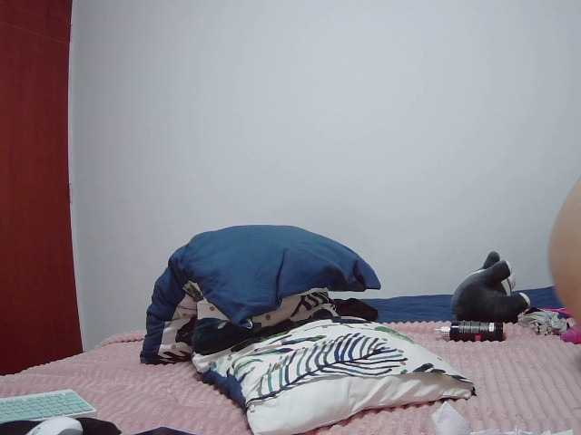 Live sex webcam photo for IvannaAmbar1 #270811358