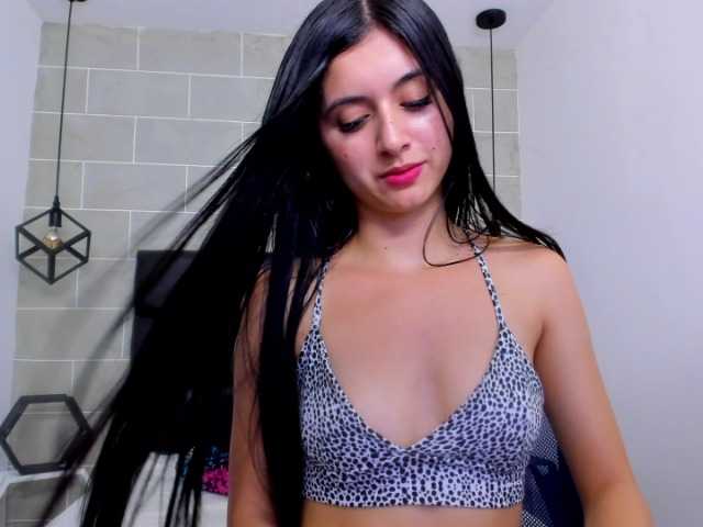 Live sex webcam photo for anamaria-rodr #270811612