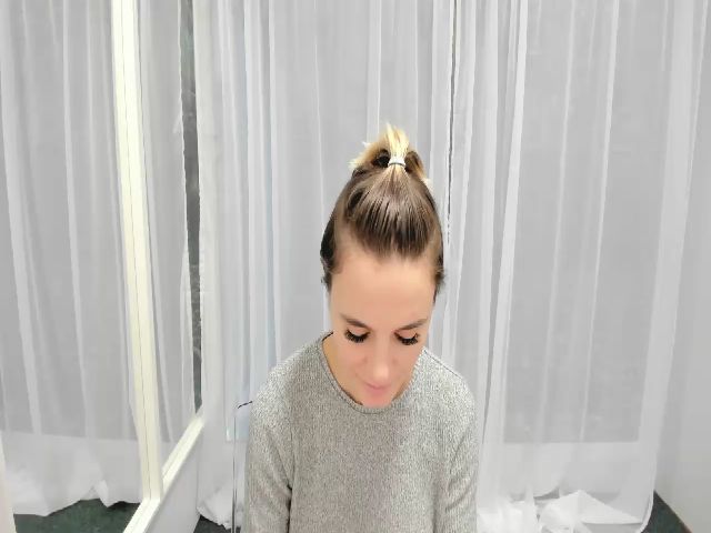 Live sex webcam photo for SashaaWild #270814306