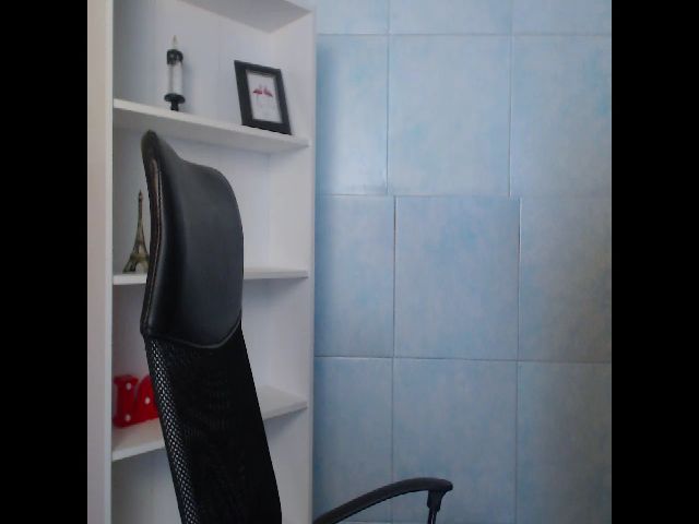 Live sex webcam photo for SshyTeen #270814418