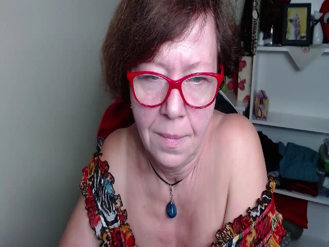 Live sex webcam photo for Adele_69 #270825216