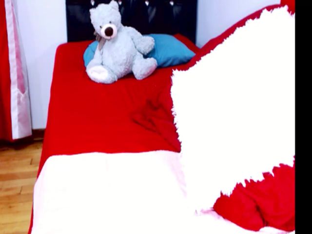 Live sex webcam photo for LusciousBubzz #270822403