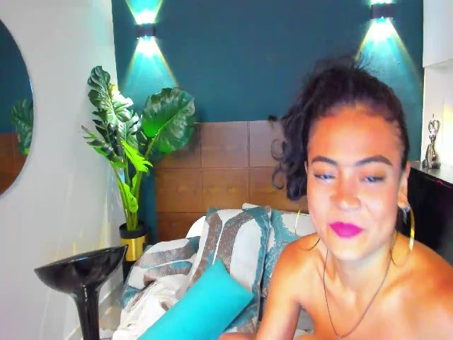 Live sex webcam photo for Manelik_benz #270813546