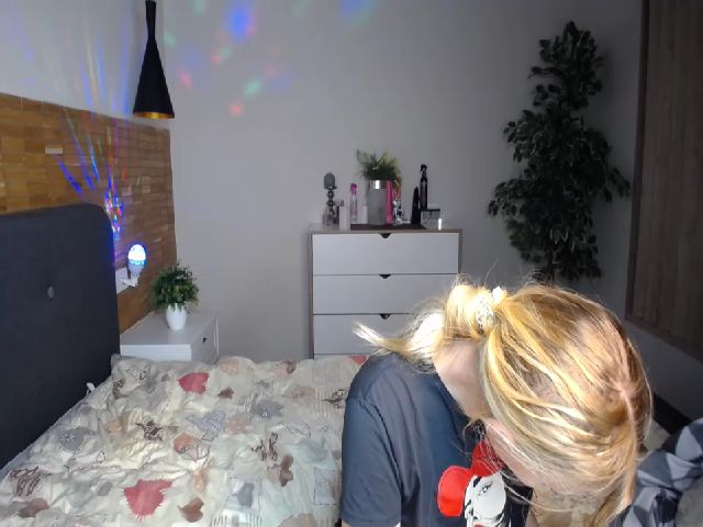 Live sex webcam photo for MELANI_A #270827403
