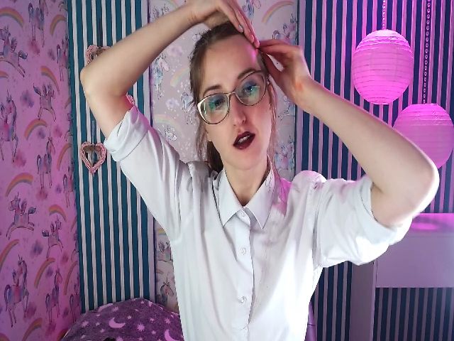 Live sex webcam photo for JennyLovelyS #270821938