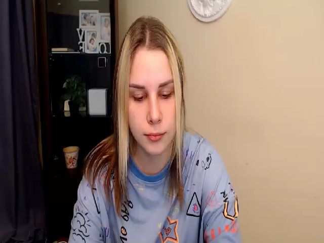 Live sex webcam photo for PolliMilk #270815099