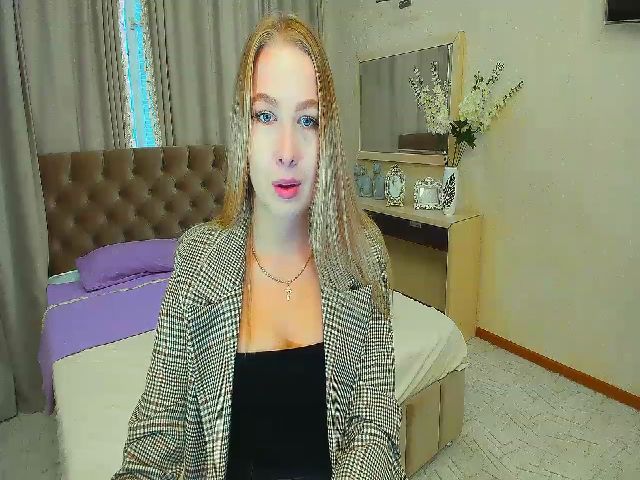 Live sex webcam photo for ElegantLook #270813757