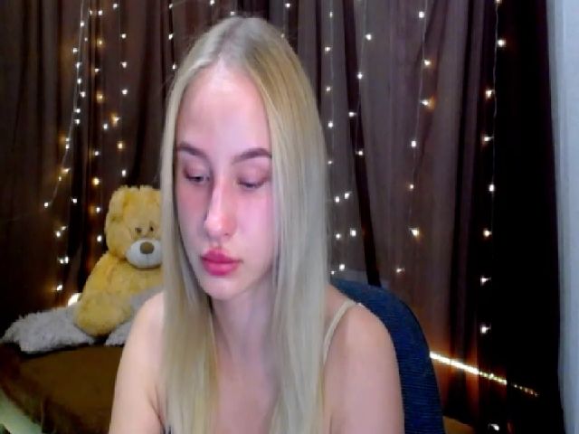 Live sex webcam photo for Sweet_Mangoo #270822674