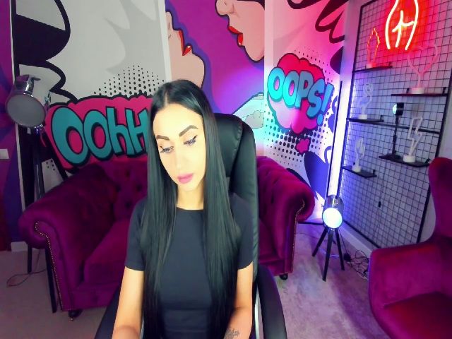 Live sex webcam photo for MeowRebeka #270827539