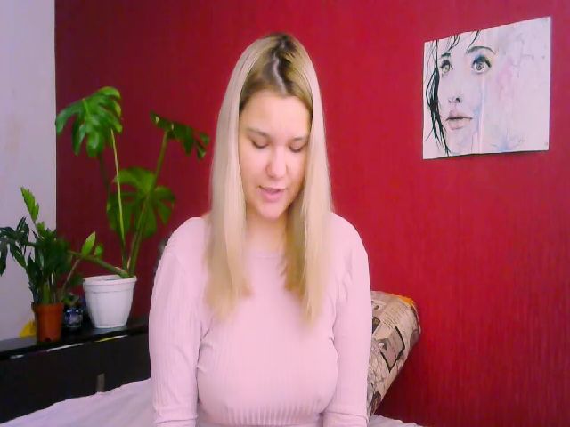 Live sex webcam photo for MsMollyD #270817693