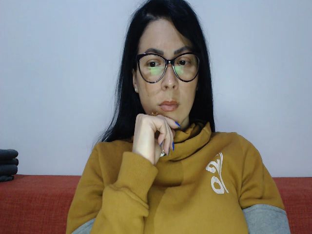 Live sex webcam photo for brunette_glam #270822893