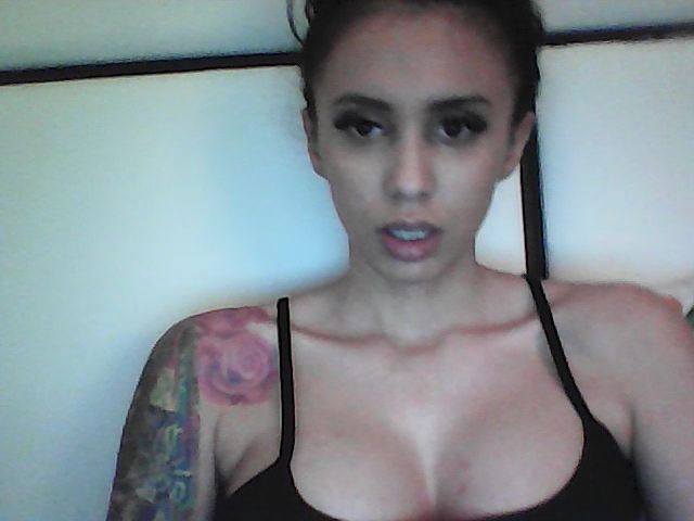 Live sex webcam photo for TiaraBrown #270827329