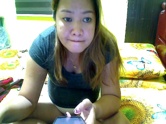 Live sex webcam photo for LiL_Spermaid #270813760