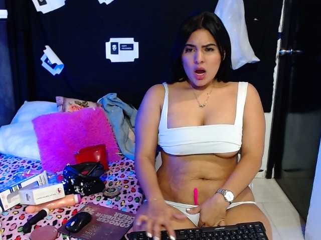 Live sex webcam photo for Vanessagomez1 #270811380