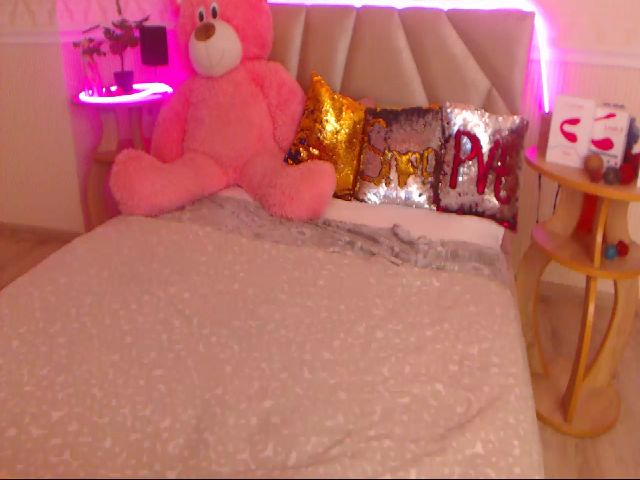 Live sex webcam photo for LorinFields #270822308