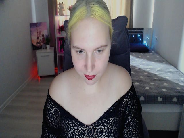 Live sex webcam photo for SweetnessLucy #270820735