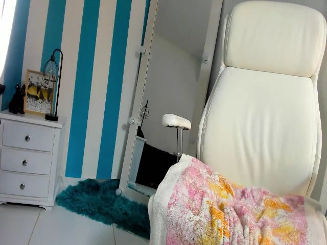 Live sex webcam photo for Lipsy_cute #270818073