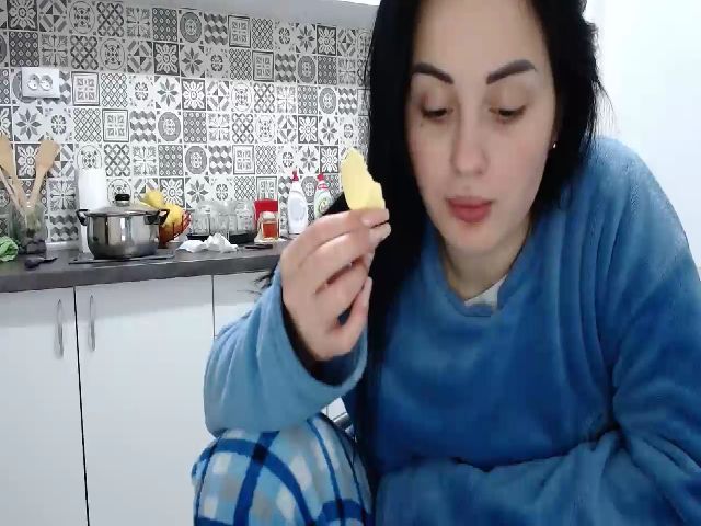 Live sex webcam photo for LoveCandy069 #270828075
