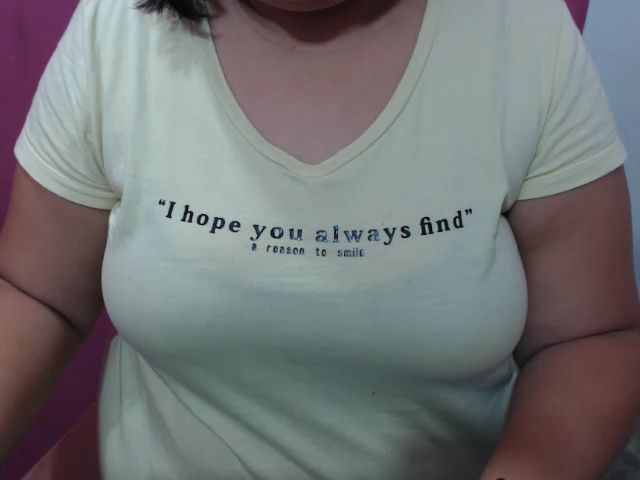 Live sex webcam photo for Sexycarolin22 #270821285