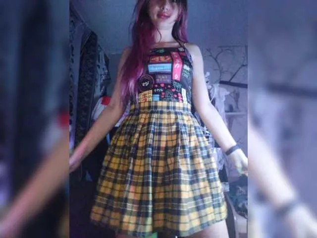 Live sex webcam photo for ElsieLove #270819175
