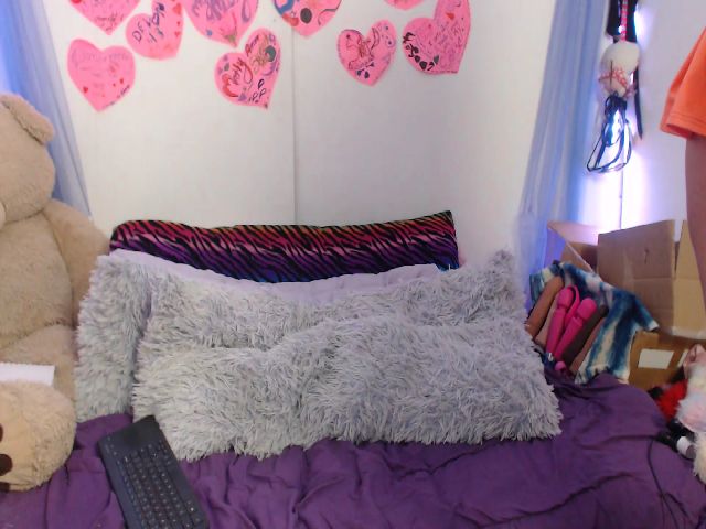 Live sex webcam photo for MoonLightLoli #270814644