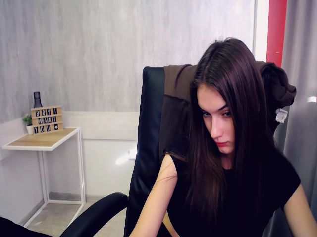 Live sex webcam photo for Lina_Sunny1 #270816458