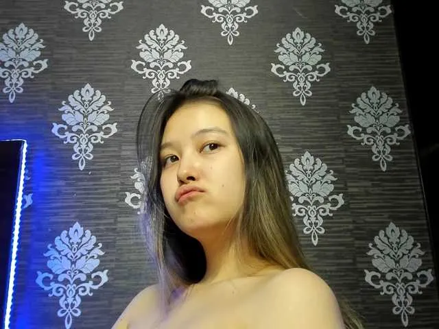 Live sex webcam photo for KayaLuan #270823338